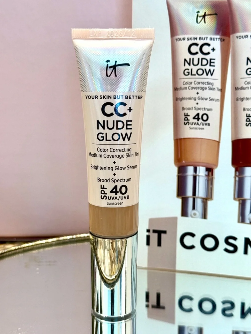 CC+ Nude Glow Lightweight Foundation + Glow Serum SPF 40 Neutral Tan EXP 12/26